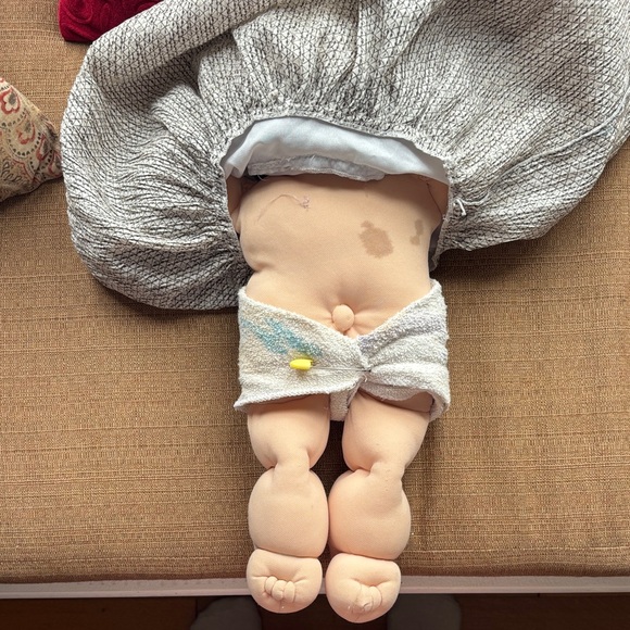 Cabbage Patch Blonde Vintage Doll - Picture 5 of 5